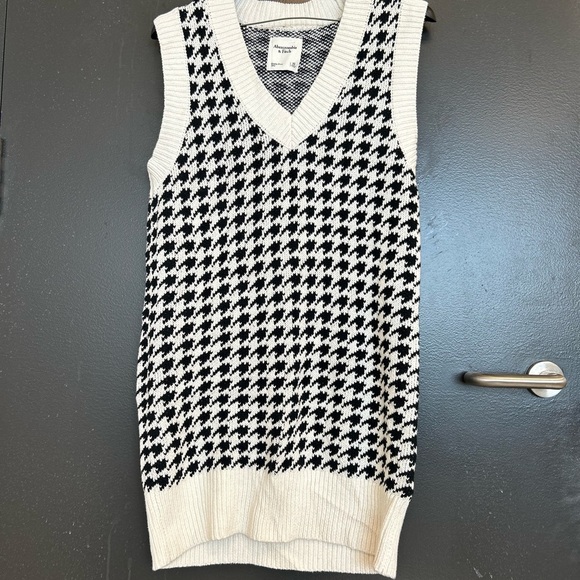 Abercrombie XS sweater dress in excellent used condition - Picture 4 of 11